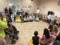 Október mesiac úcty ku starším - IMG-20231030-WA0015